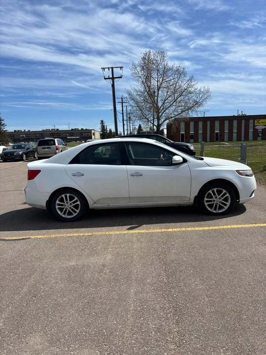 2012 Kia Forte - Image 4 of 12
