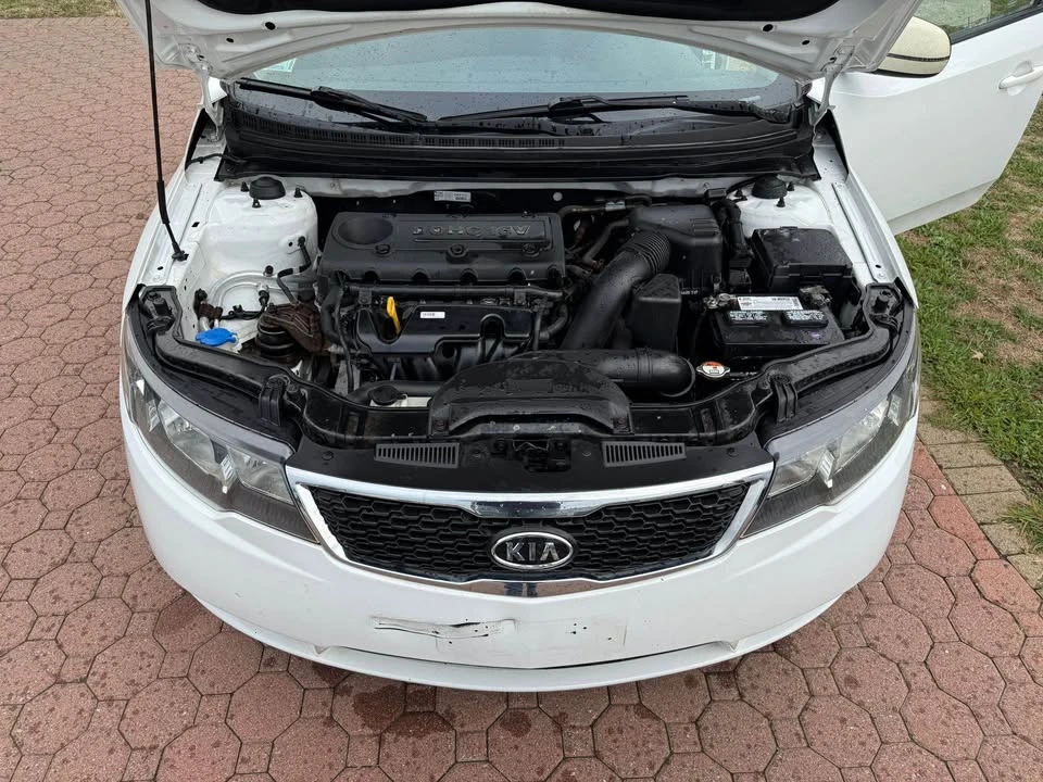 2012 Kia Forte - Image 2 of 12