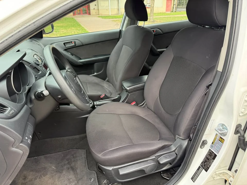 2012 Kia Forte - Image 4 of 12