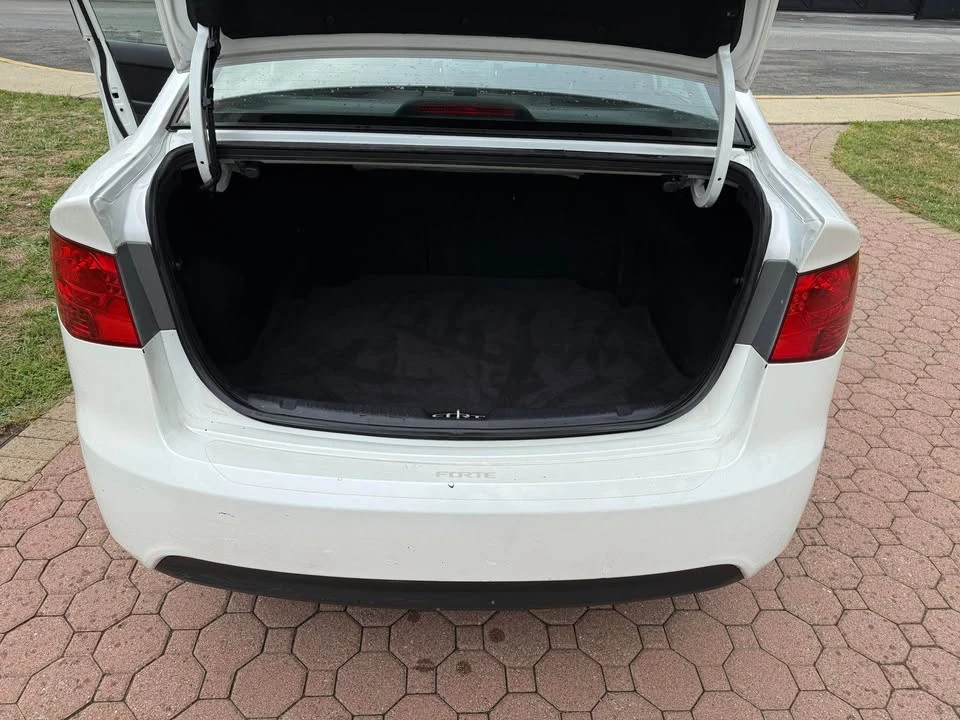 2012 Kia Forte - Image 9 of 12