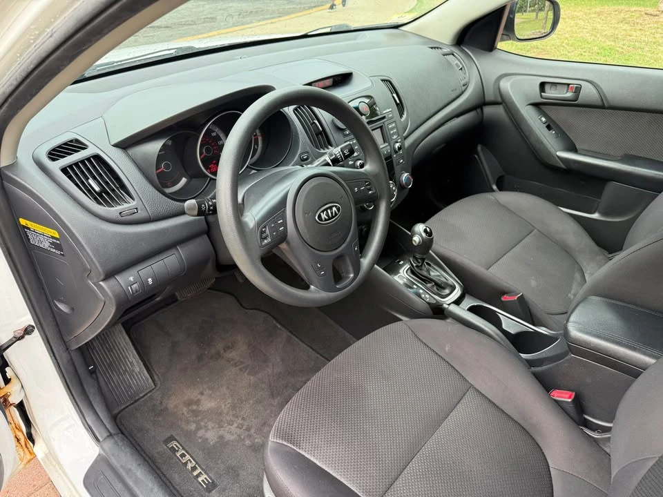 2012 Kia Forte - Image 7 of 12