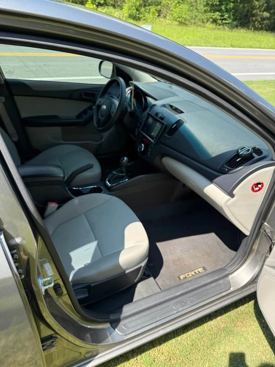 2012 Kia Forte - Image 14 of 16