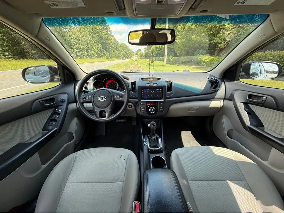 2012 Kia Forte - Image 9 of 16