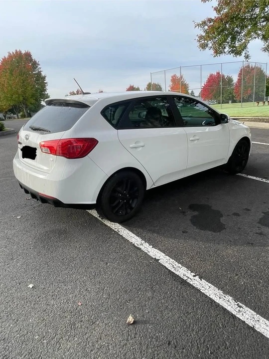 2012 Kia Forte - Image 8 of 9