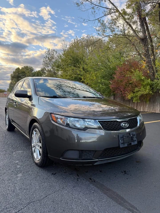 2012 Kia Forte - Image 5 of 15