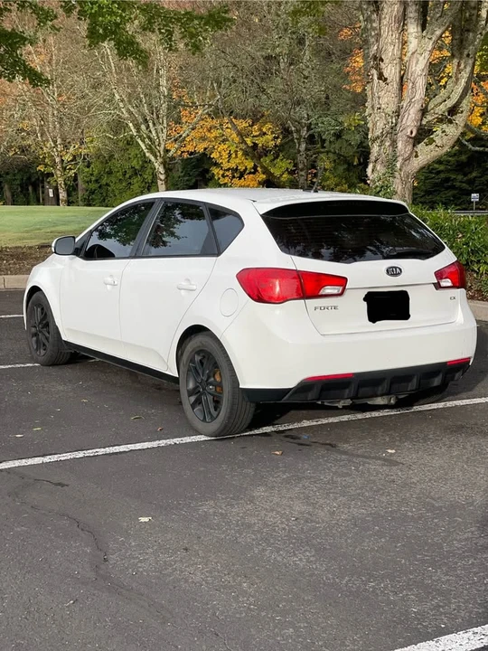 2012 Kia Forte - Image 2 of 9