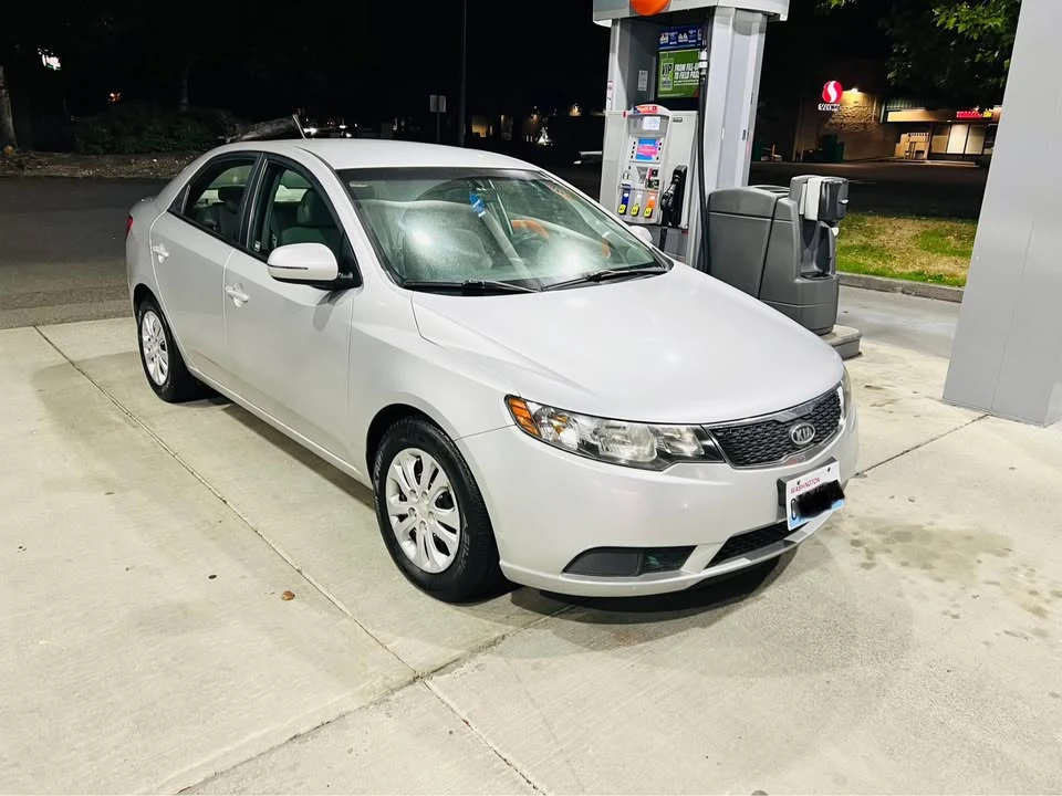 2012 Kia Forte - Image 2 of 10