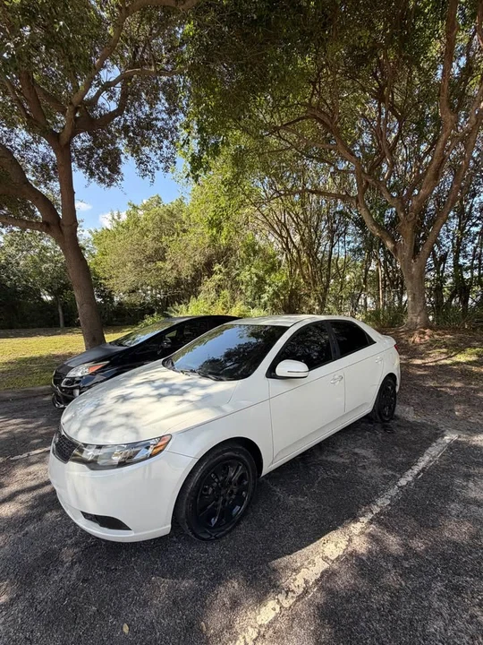 2012 Kia Forte - Image 2 of 16