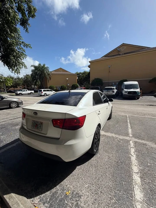 2012 Kia Forte - Image 7 of 16