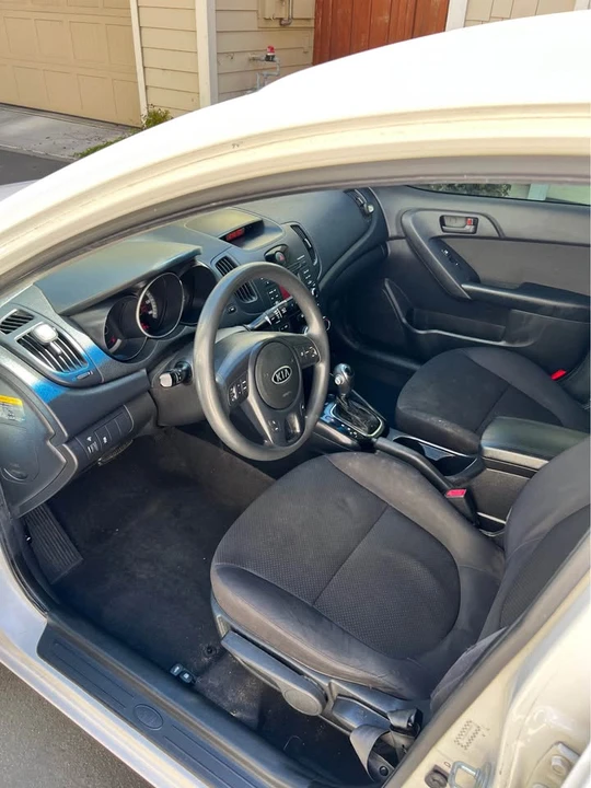 2012 Kia Forte - Image 6 of 12