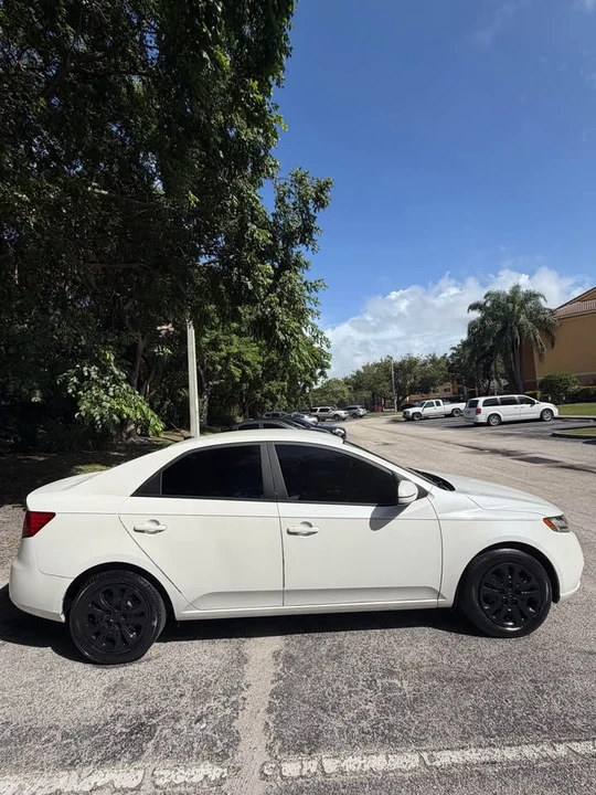2012 Kia Forte - Image 13 of 16