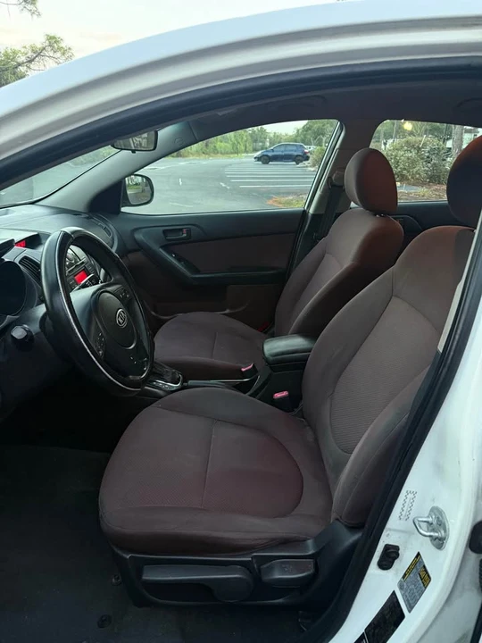 2012 Kia Forte - Image 5 of 7