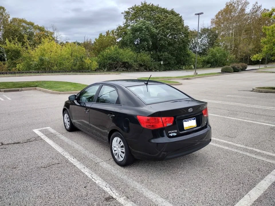 2012 Kia Forte - Image 7 of 11