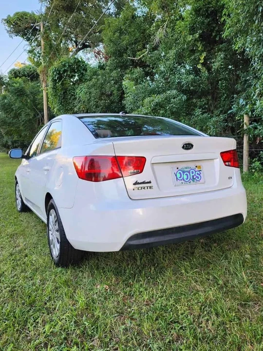 2012 Kia Forte - Image 4 of 13
