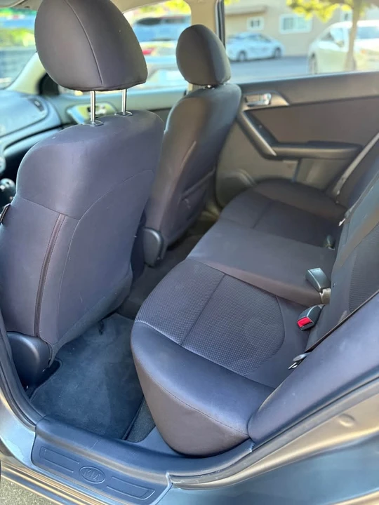 2012 Kia Forte - Image 6 of 7