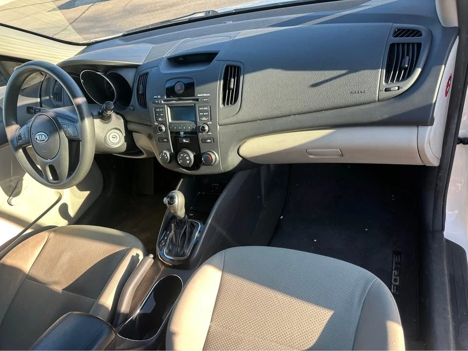 2012 Kia Forte - Image 6 of 7