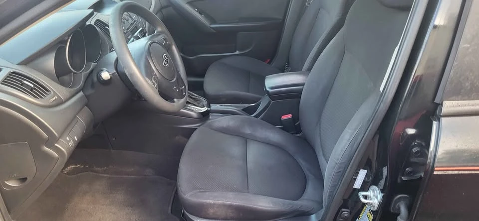 2012 Kia Forte - Image 9 of 12