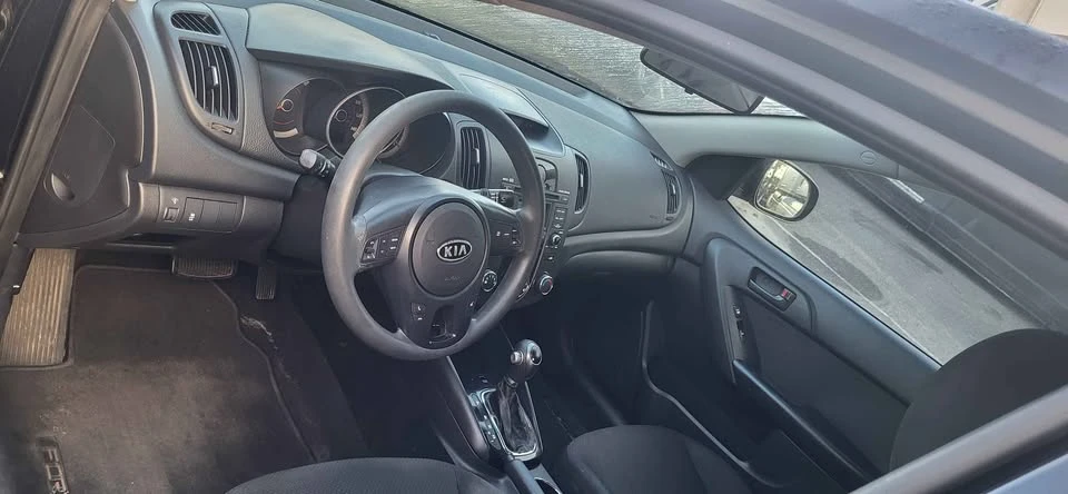 2012 Kia Forte - Image 10 of 12