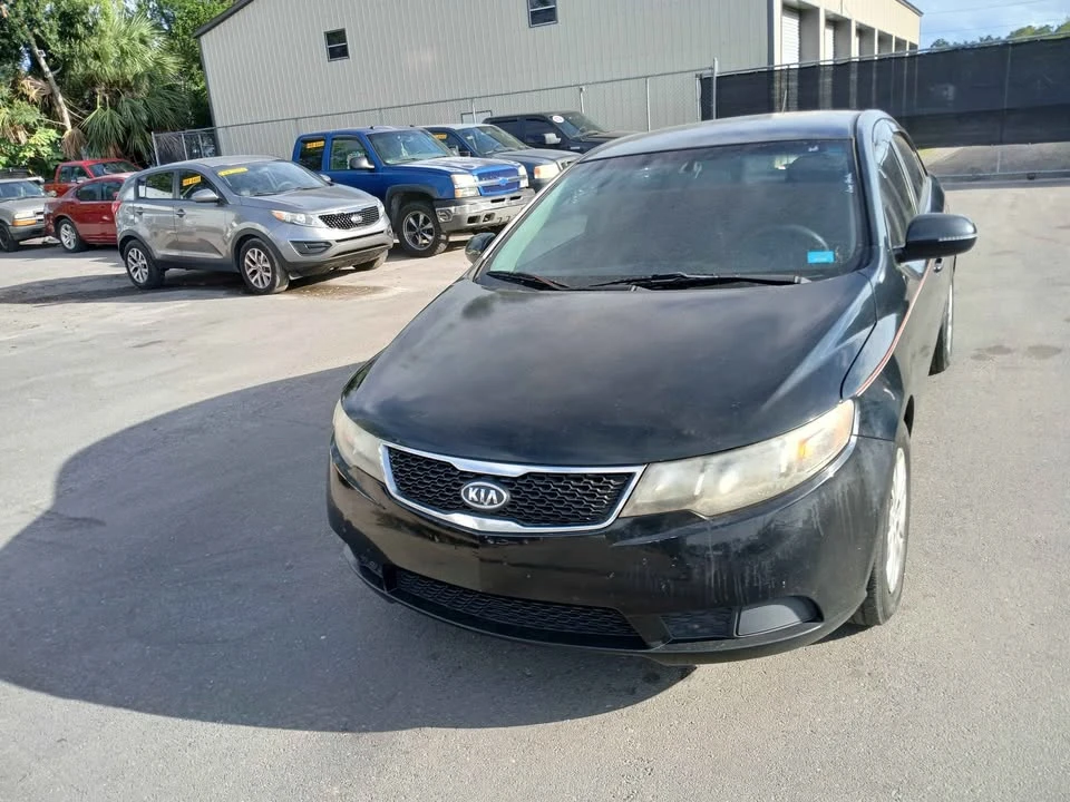2012 Kia Forte - Image 6 of 12