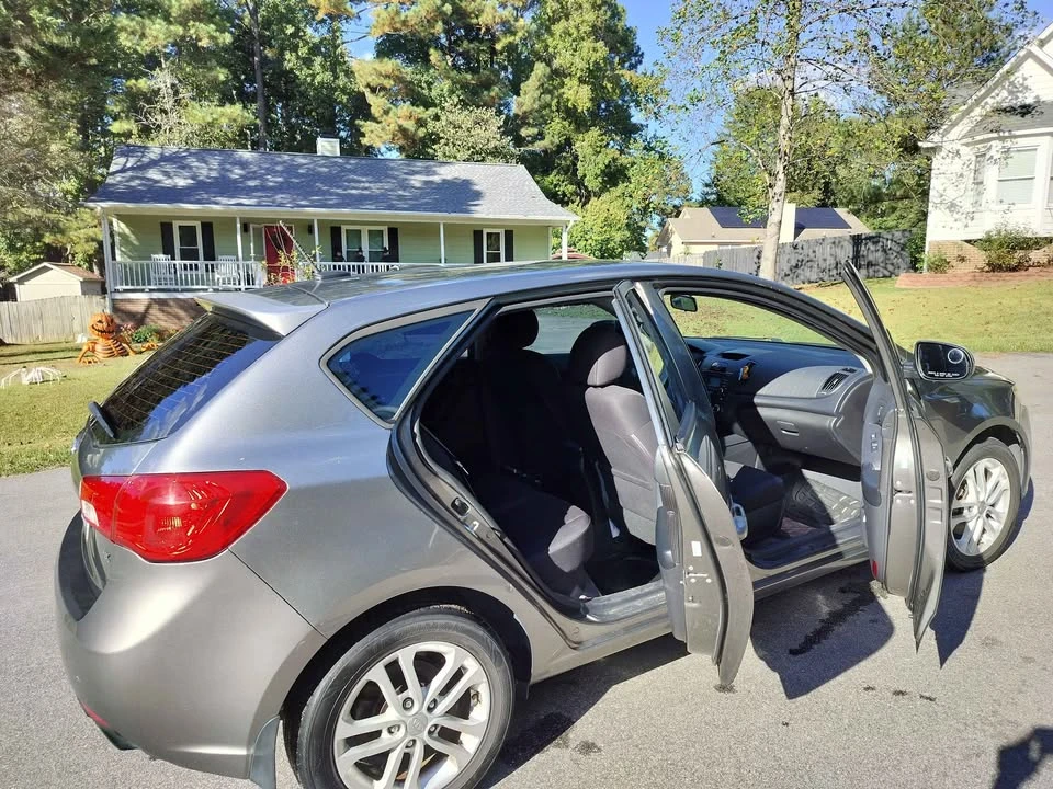 2012 Kia Forte - Image 5 of 9