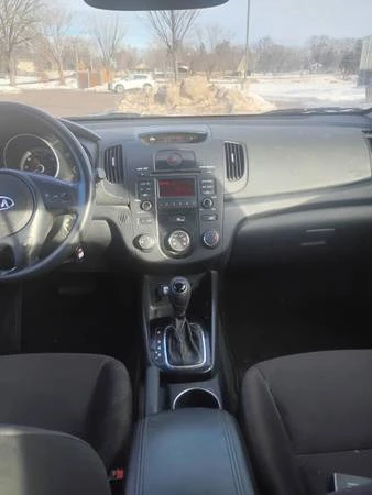 2012 Kia Forte - Image 7 of 11