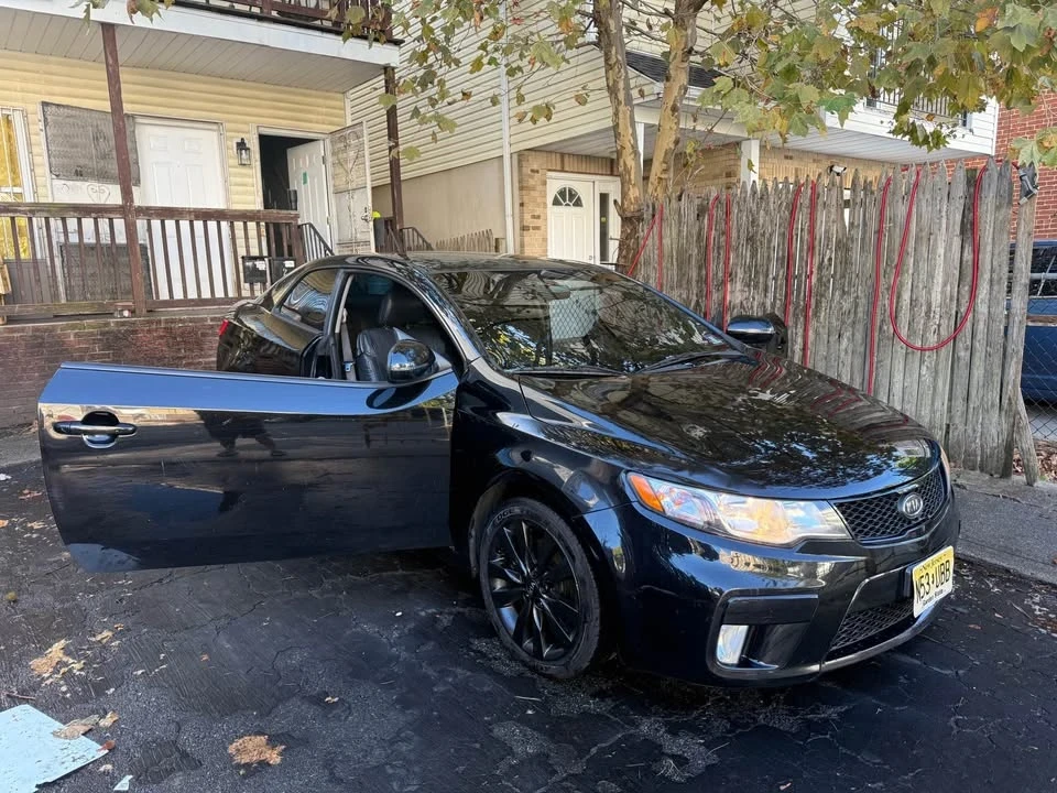 2012 Kia Forte - Image 2 of 12