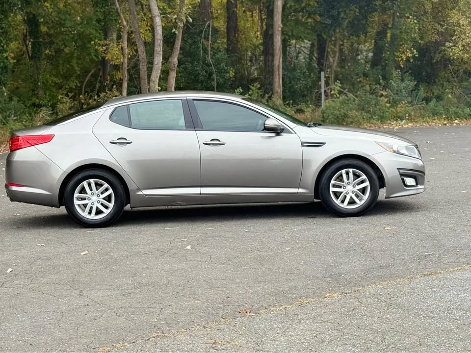 2012 Kia Optima/K5 - Image 5 of 12