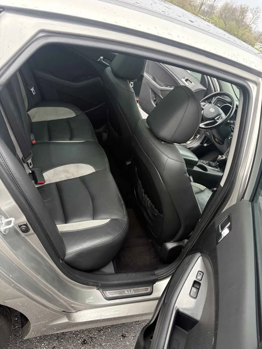 2012 Kia Optima/K5 - Image 11 of 11