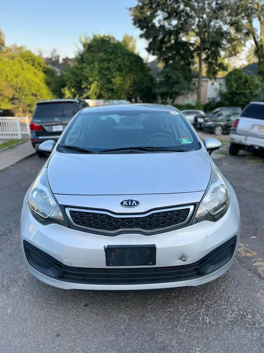 2012 Kia Rio - Image 5 of 11