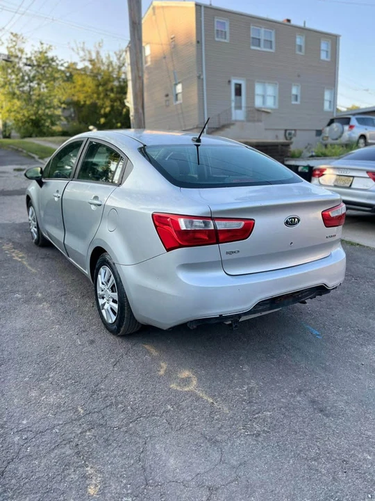 2012 Kia Rio - Image 2 of 11