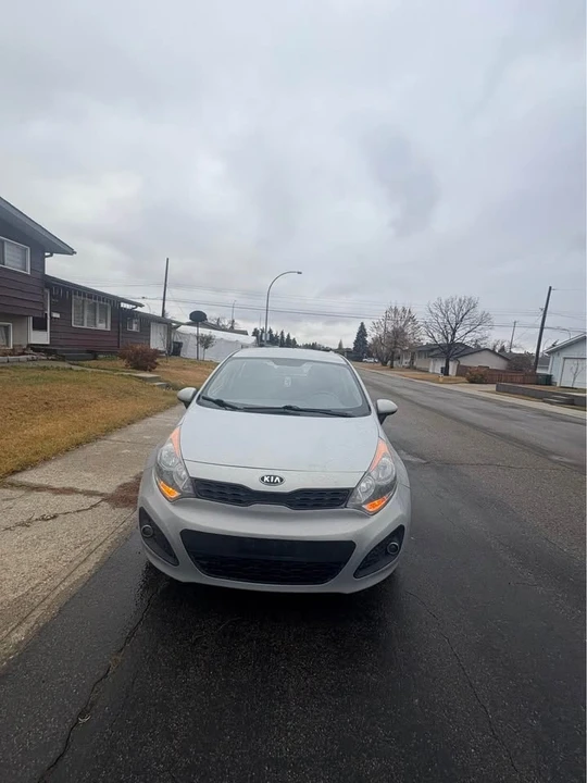 2012 Kia Rio - Image 2 of 9