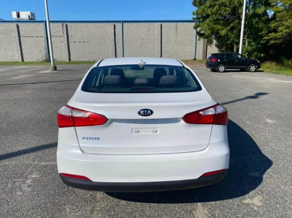 2012 Kia Rio - Image 6 of 12