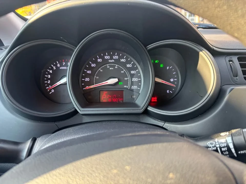 2012 Kia Rio - Image 6 of 9