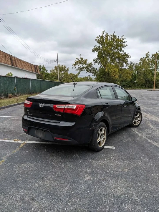2012 Kia Rio - Image 2 of 10