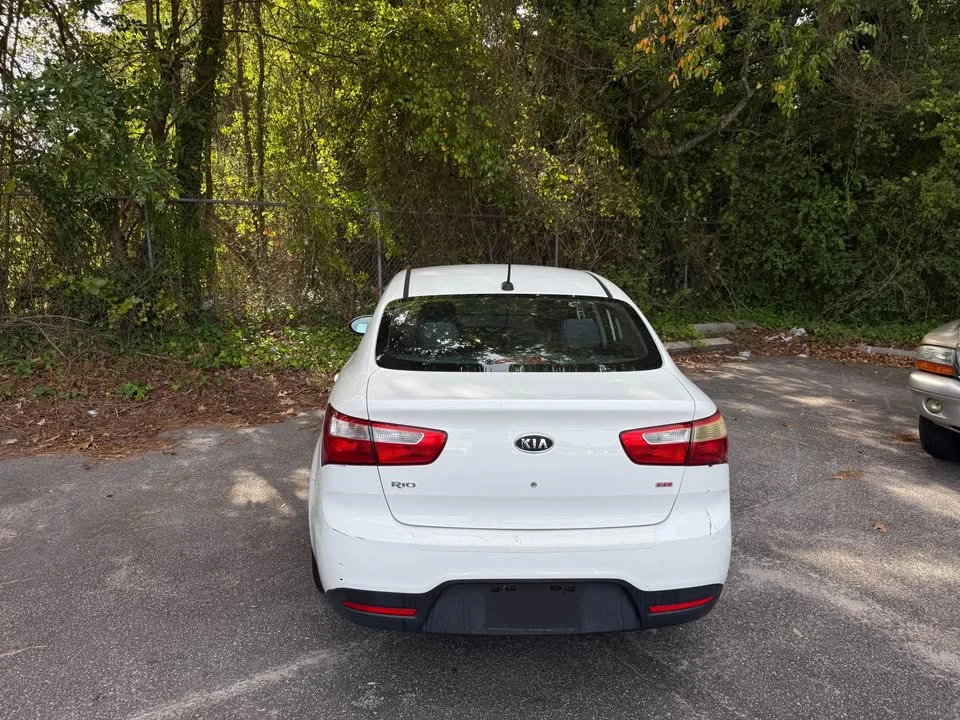 2012 Kia Rio - Image 3 of 8