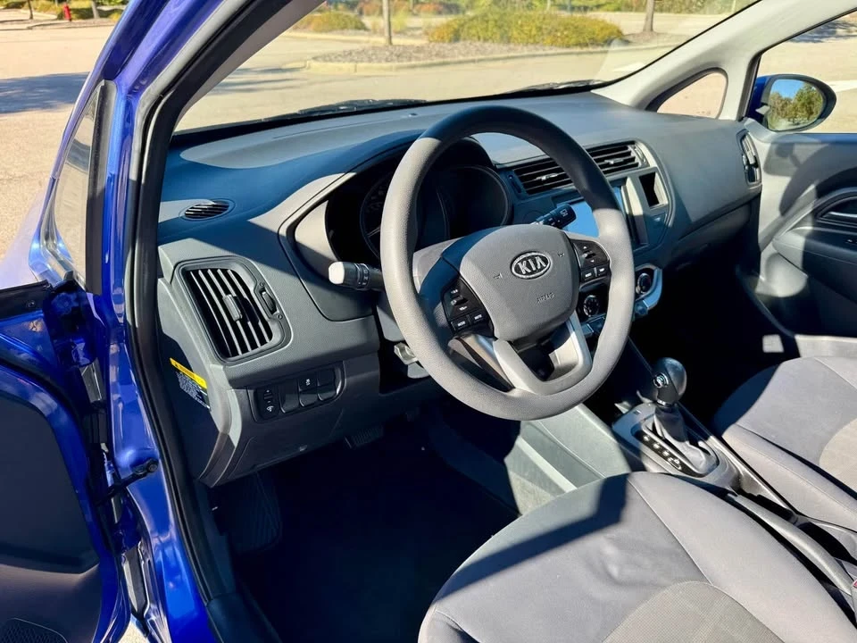 2012 Kia Rio - Image 11 of 19