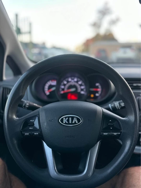 2012 Kia Rio - Image 9 of 13