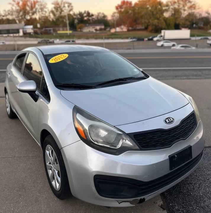 2012 Kia Rio - Image 2 of 13