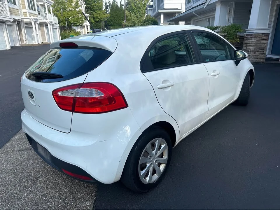 2012 Kia Rio - Image 4 of 9