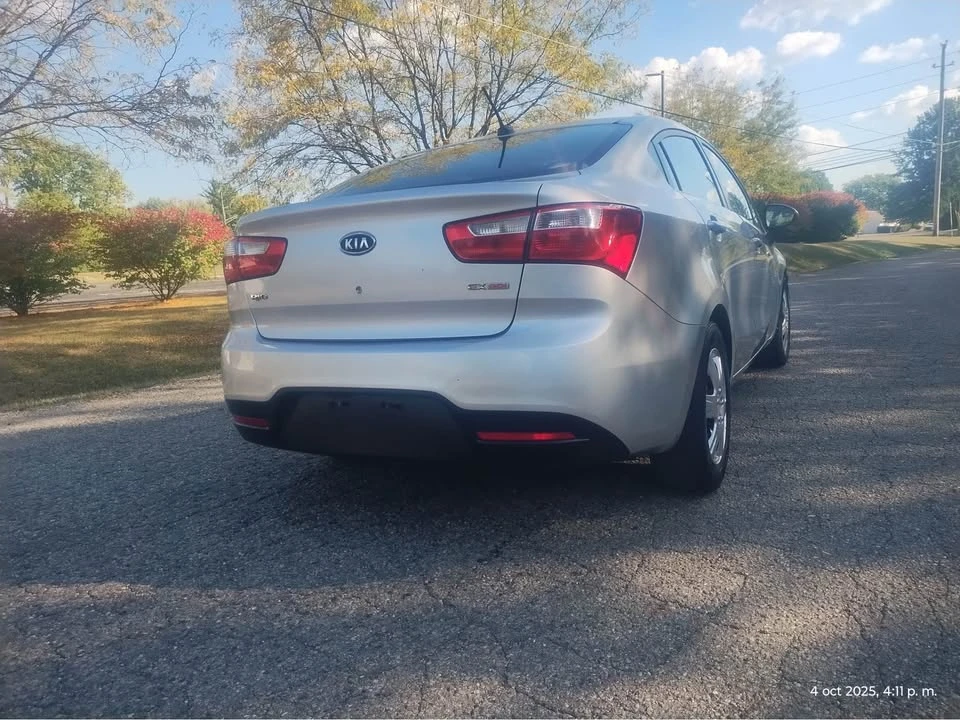 2012 Kia Rio - Image 4 of 12