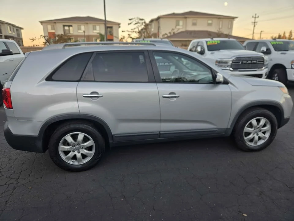 2012 Kia Sorento - Image 6 of 10