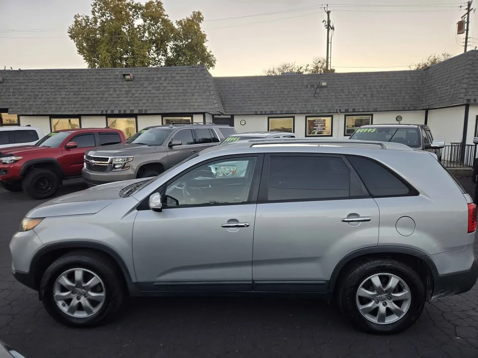 2012 Kia Sorento - Image 3 of 10