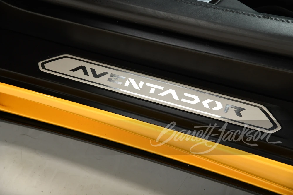 2012 Lamborghini Aventador LP700-4 - Image 11 of 15