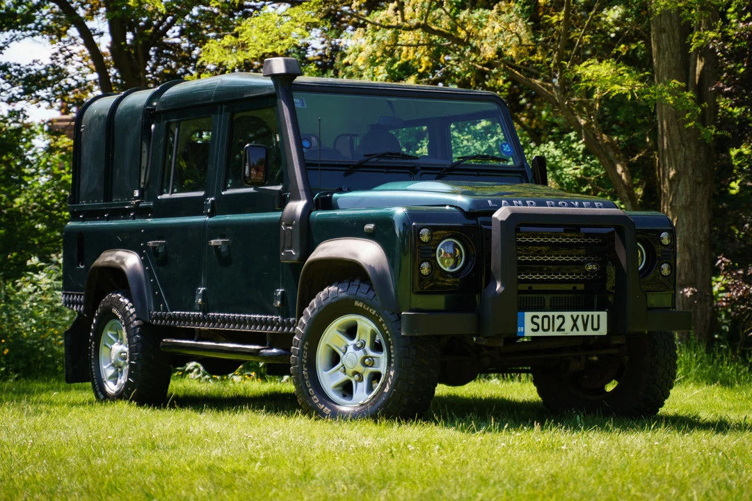 2012 Land Rover Defender 110 - Image 2 of 31