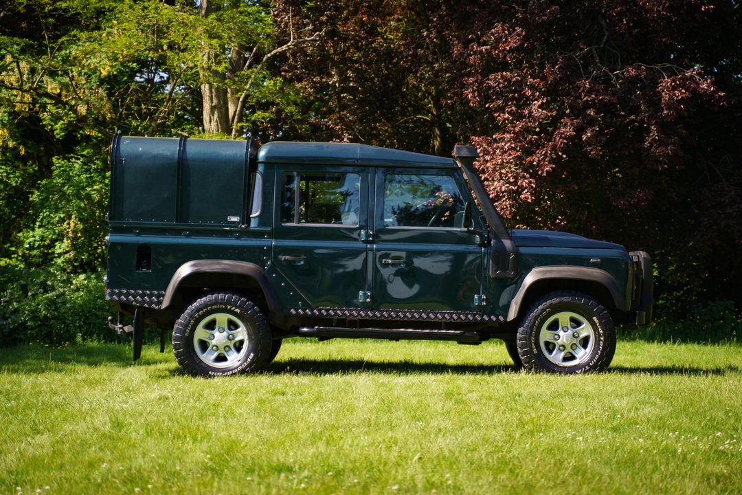 2012 Land Rover Defender 110 - Image 19 of 31