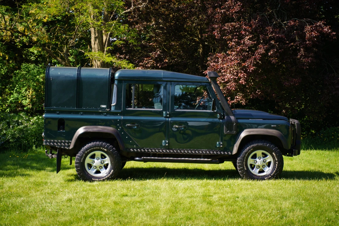 2012 Land Rover Defender 110 - Image 6 of 31