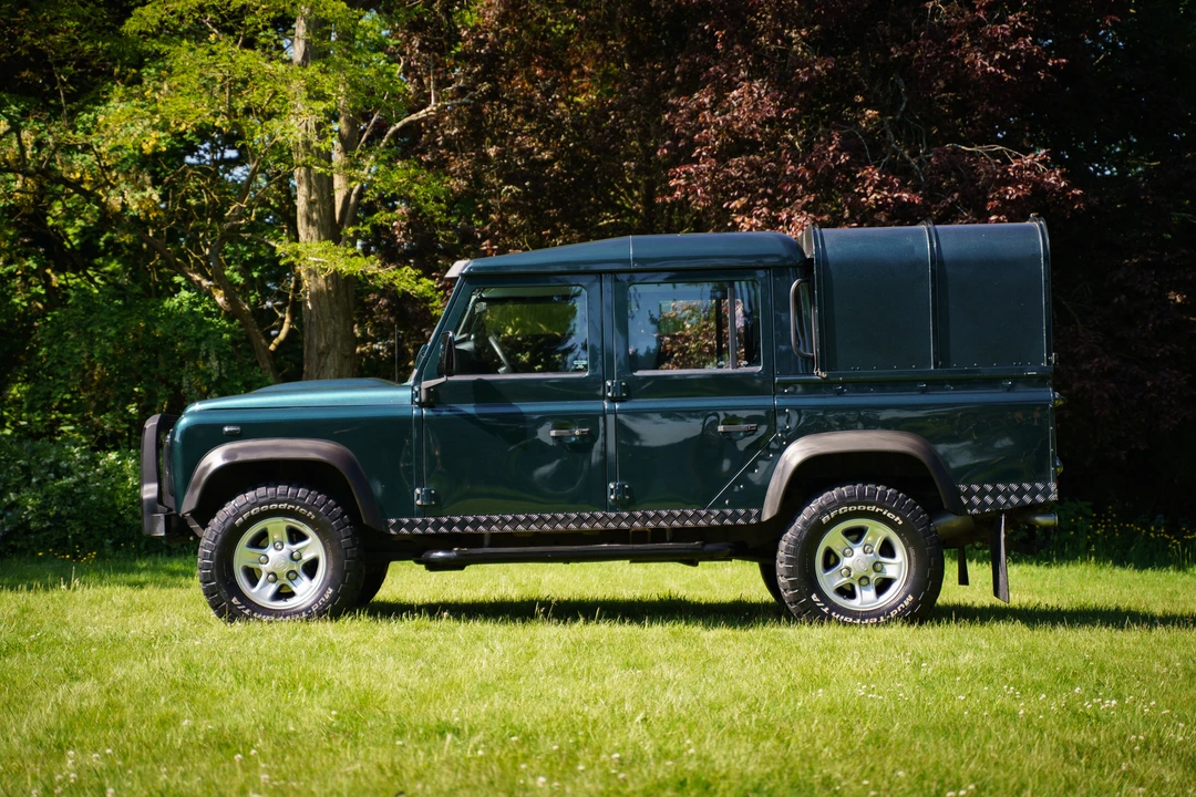 2012 Land Rover Defender 110 - Image 9 of 31