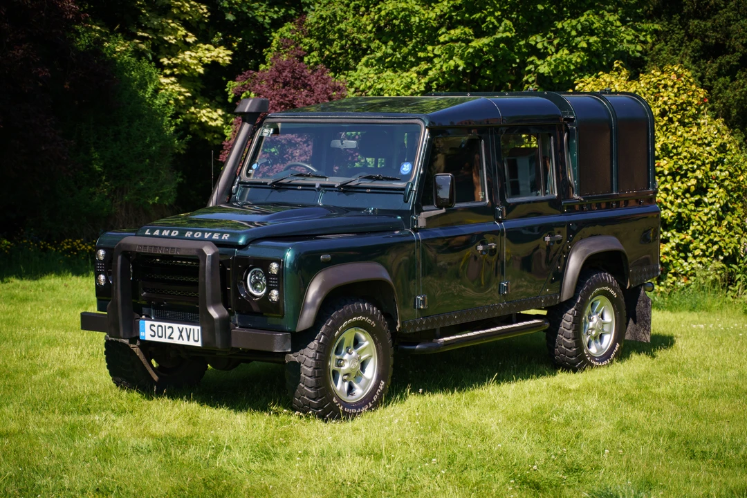2012 Land Rover Defender 110 - Image 10 of 31