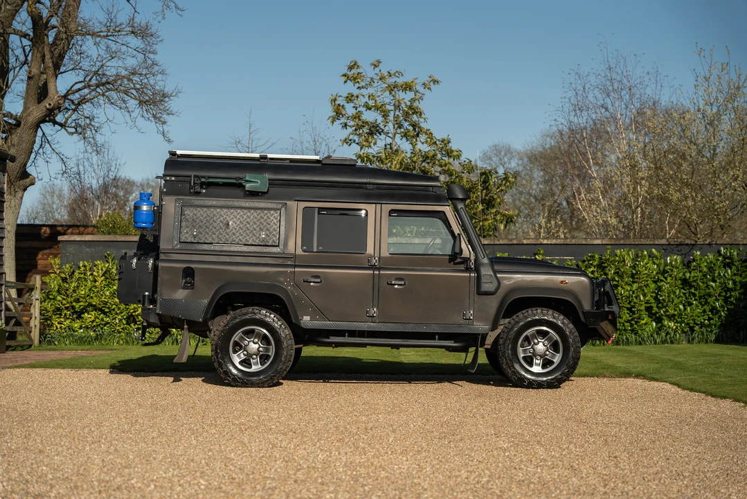 2012 Land Rover Defender 110 - Image 11 of 31