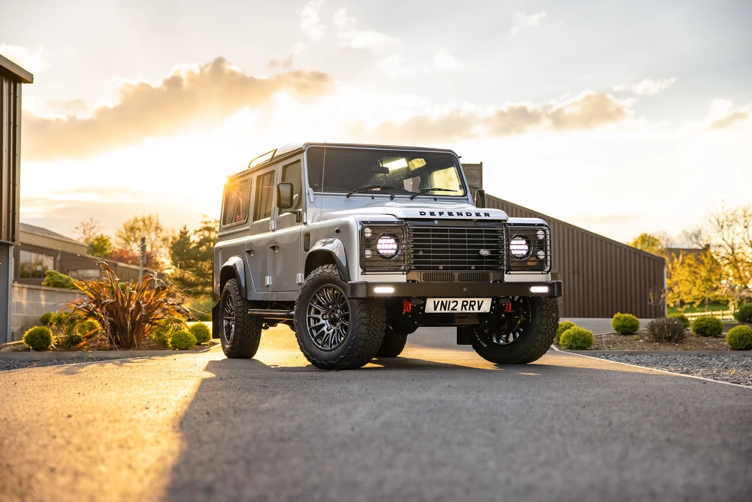2012 Land Rover Defender 110 - Image 5 of 31